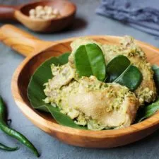 Bebek Cabe Hijau: Duck in Green Chilli Sauce