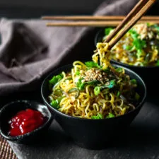 Indian-Chinese Style Fried Indomie 'Hakka Noodles'