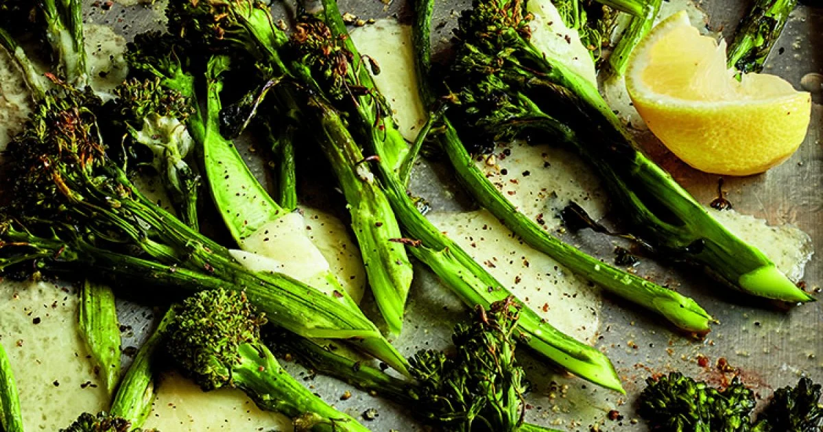 Broccolini arrosto con cheddar