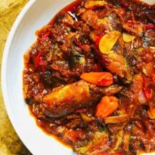Tumis Sardines: Sardinas en Lata Salteadas