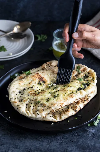 Restaurant Style Garlic Naan (Soft & Pillowy)