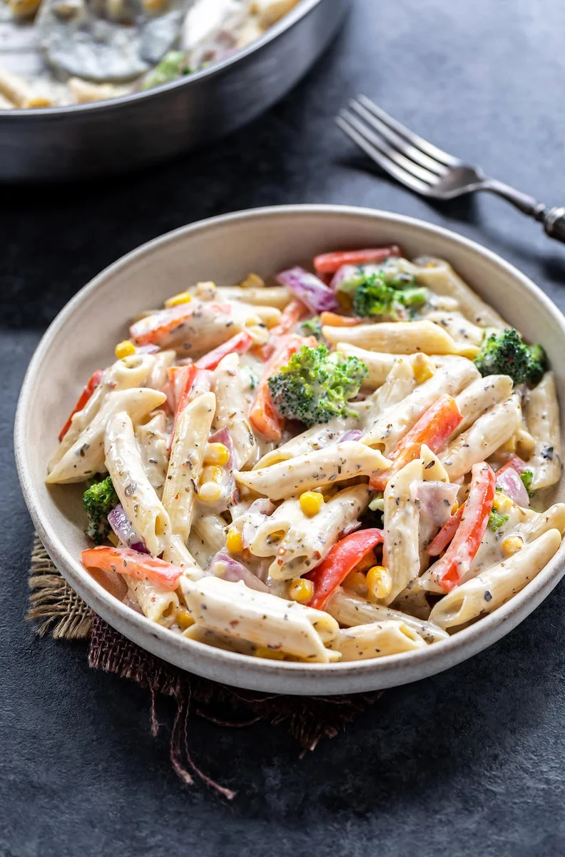 White Sauce Pasta Recipe (Vegetarian)