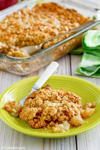 Easy Apple Crisp with Buttery Oat Crumble