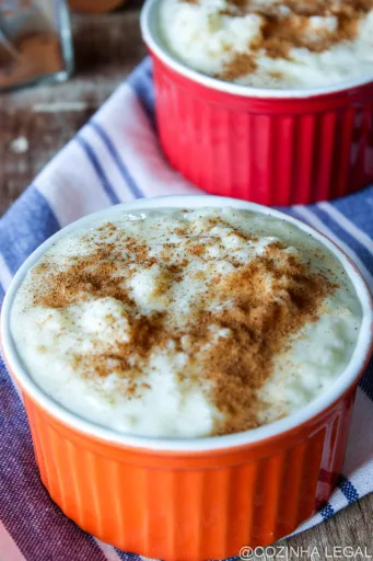 Arroz con leche cremoso con leche condensada