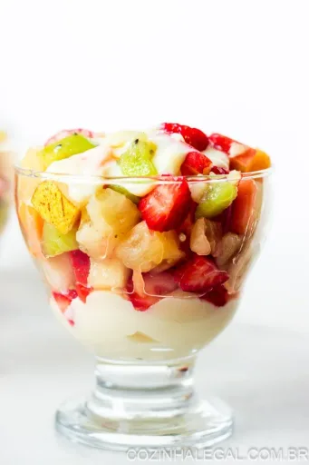 Ensalada de Frutas Sencilla con Crema