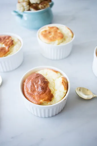 Suflé de coliflor y queso