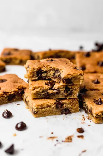 Chocolate Chip Cookie Bars