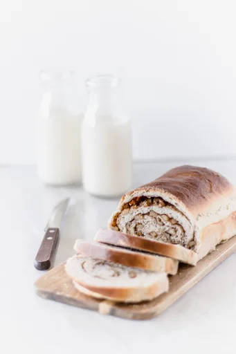 Cinnamon and Walnuts Swril Bread