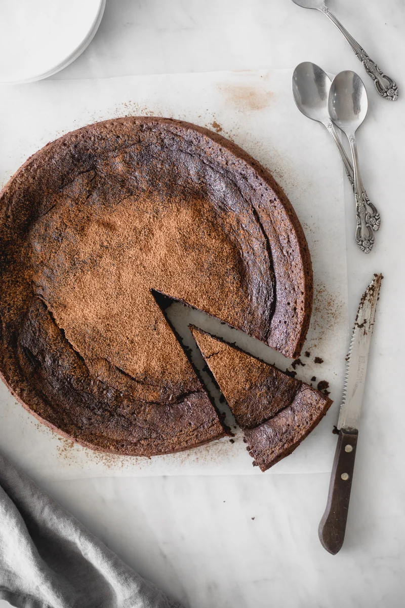 Flourless chocolate cake