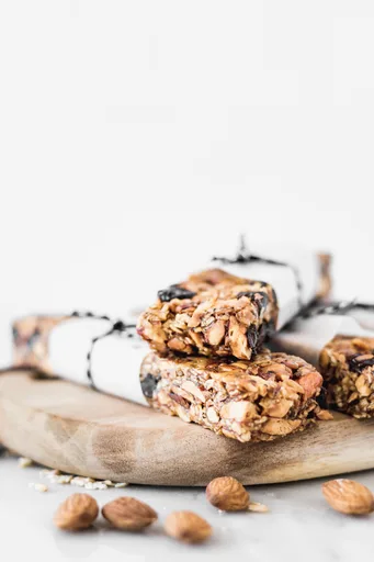 Almond and Raisin Granola Bars