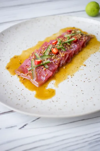 Ceviche de atún Nikkei