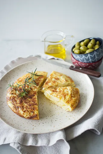 Tortilla española de patata y cebolla