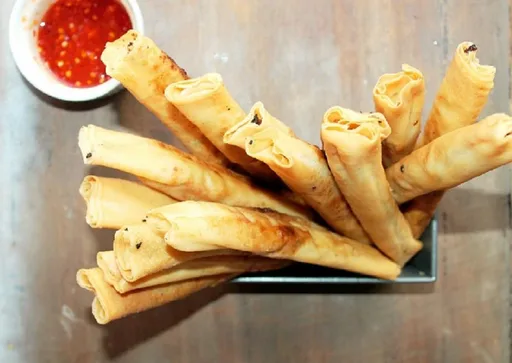 Rollitos de primavera lumpia al estilo filipino