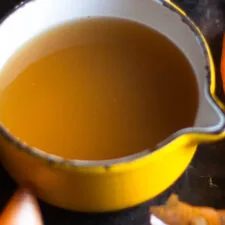 Caldo de pollo Golden Delicious