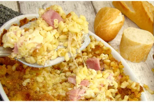 Gratin de coquillettes au jambon et au fromage
