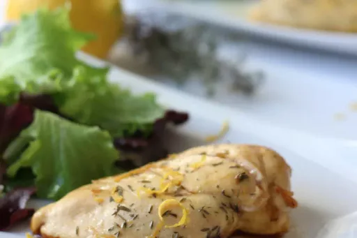 Escalopes de pollo al limón y tomillo