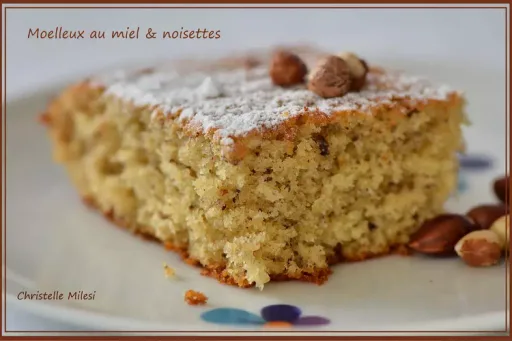 Moelleux au miel & noisettes
