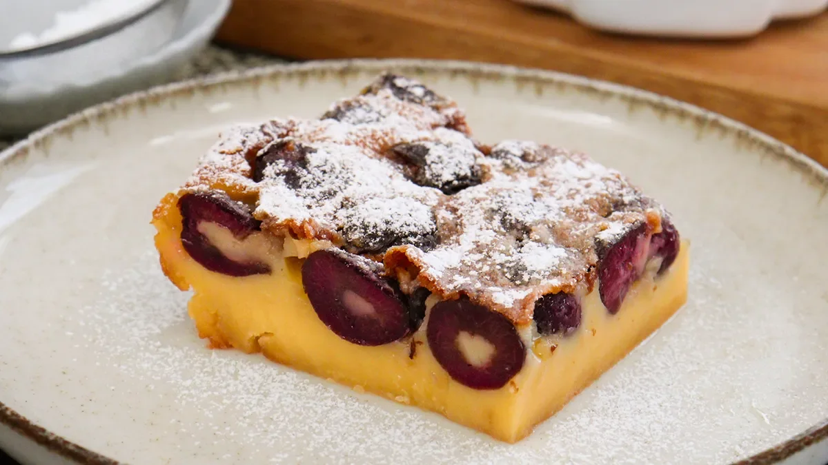 Clafoutis de Cerezas, tarta de fruta fácil y exquisita