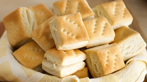 Criollitos Caseros, clásicos bizcochitos hojaldrados