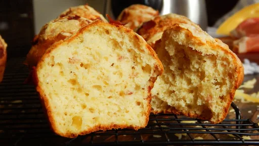 Muffins Salados de Jamón y Queso