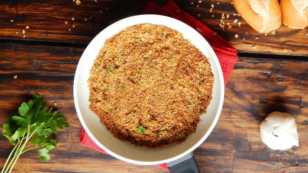 Fried breadcrumbs or muddica