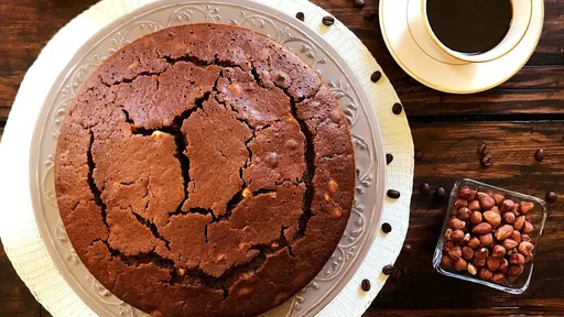 Torta de Café, Cacao Amargo y Avellanas