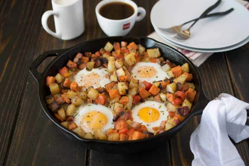 Patatas de desayuno al horno con huevos