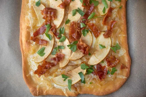Caramelized onion, apple and bacon flatbread pizza