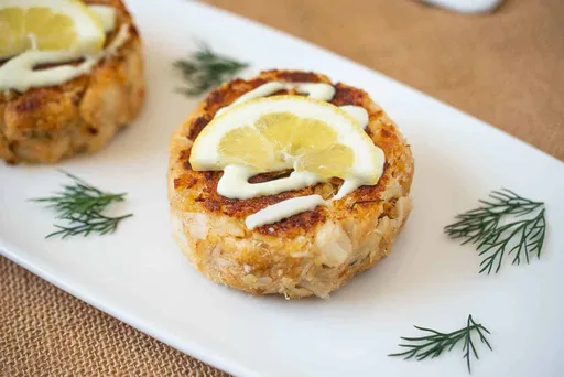 Dungeness Crab Cakes with Lemon Scallion Sauce