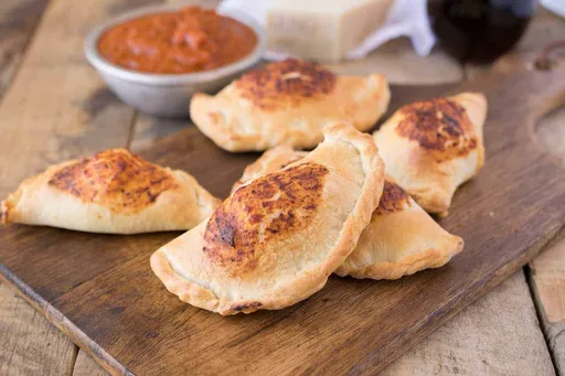Mini calzone de jamón y queso