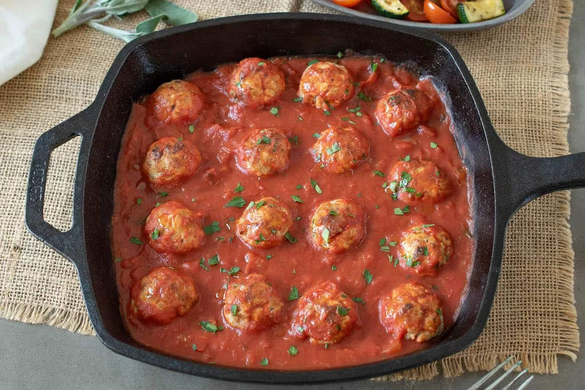 Albóndigas de cerdo, ricotta y salvia