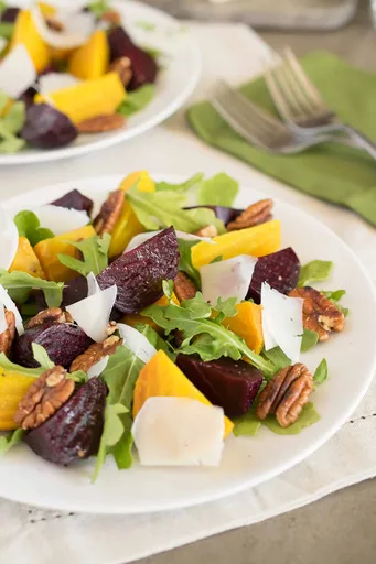 Ensalada de Remolacha Asada y Rúcula