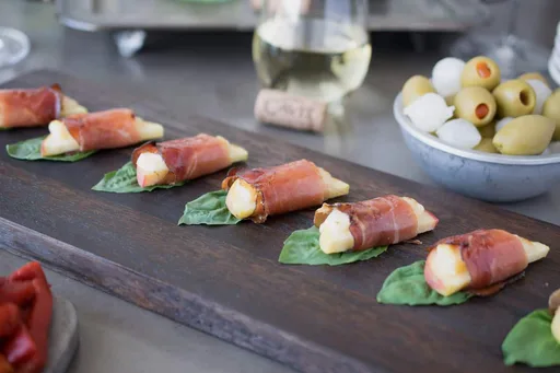 Prosciutto Wrapped Apple Bites
