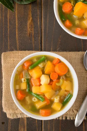 Sopa de verduras de invierno en 30 minutos
