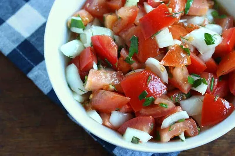 German Tomato Salad (Tomatensalat)