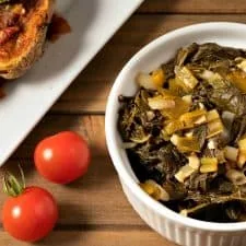 Col rizada al ajillo en Instant Pot