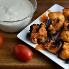 Alitas de coliflor asiáticas picantes