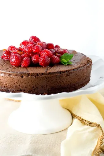 Paleo Flourless Chocolate Cake