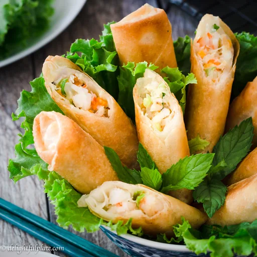 Rollitos de Primavera Crujientes de Marisco con Mayonesa