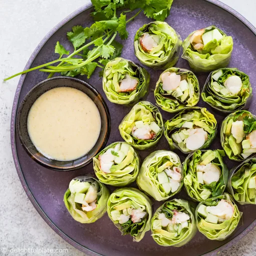 Rollitos primaverales frescos de bogavante con salsa de sésamo