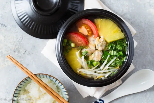 Sweet and Sour Clam Soup (Canh ngao chua)