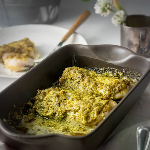 Filetes de Pargo Rojo con Salsa de Almendras, Pimentón y Hierbas