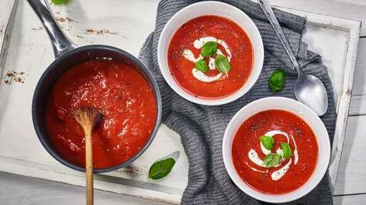 Tomato Soup With Bulgur and Yogurt