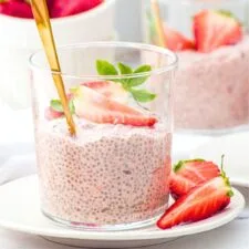 Puding de chía y fresa (sin gluten, vegano)