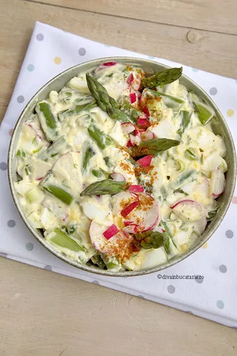 Salata de oua cu sparanghel