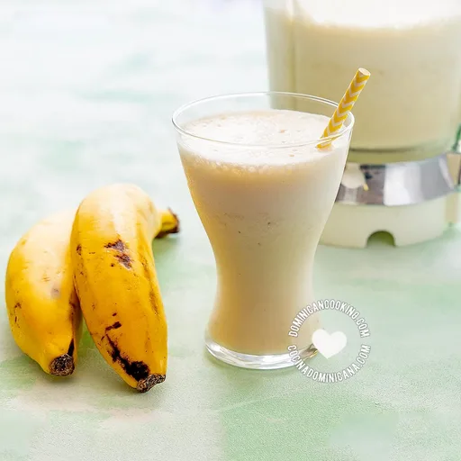Batida de guineo con video y receta