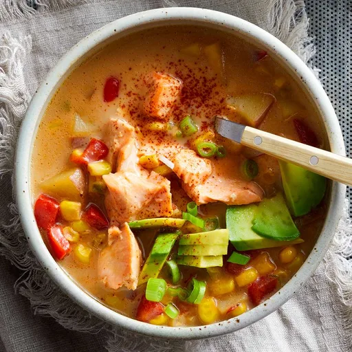 Sopa espesa de salmón al estilo del suroeste