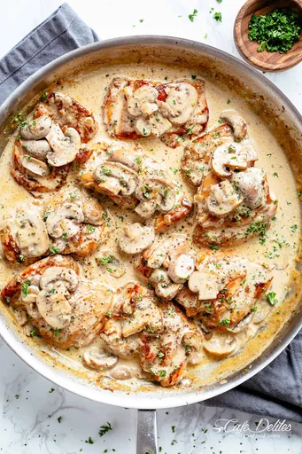 Creamy Garlic Mushroom Chicken Thighs