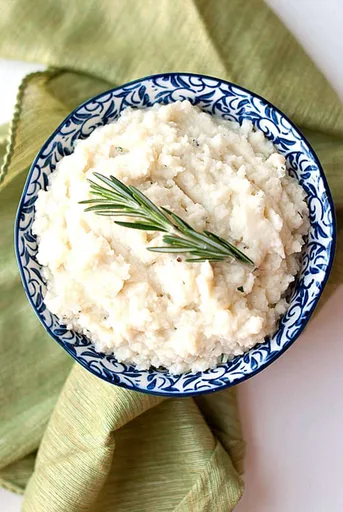 Puré de coliflor con romero y ajo