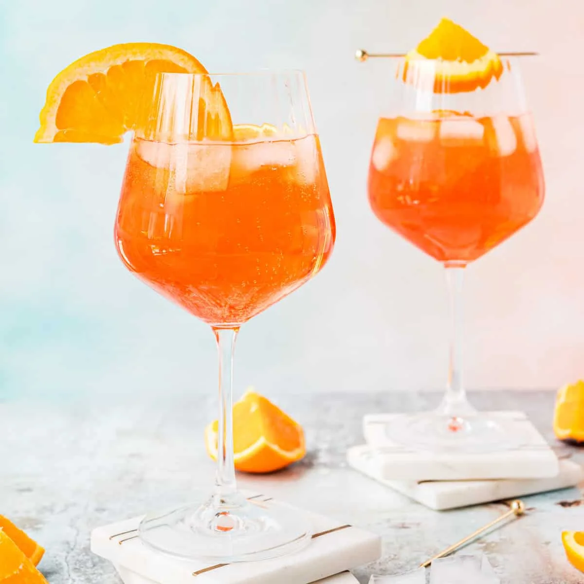 Aperol Spritz: Der perfekte Sommerdrink für heiße Tage - ganz einfach selber machen